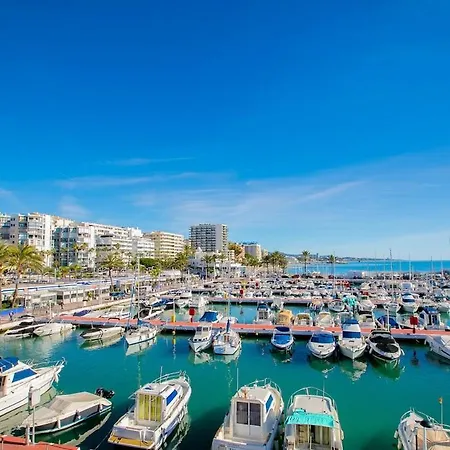 Bright, Central, Close To The Sea, Parking And Wifi Apartment *