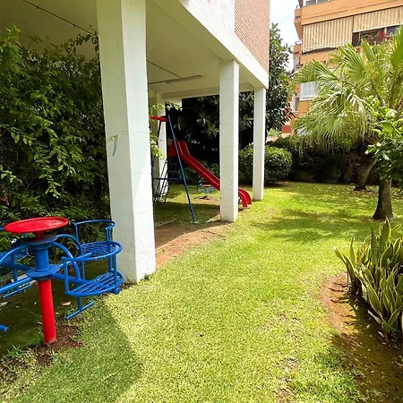 Daire Bright, Central, Close To The Sea, Parking And Wifi