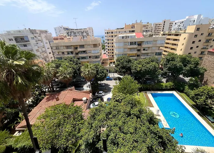 Daire Bright, Central, Close To The Sea, Parking And Wifi *