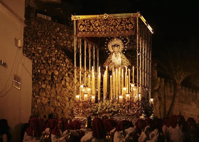 Daire Bright, Central, Close To The Sea, Parking And Wifi *