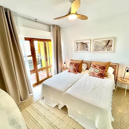 Bright, Central, Close To The Sea, Parking And Wifi 아파트 마르베야