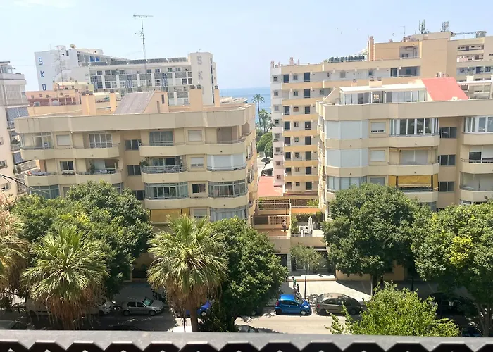 Bright, Central, Close To The Sea, Parking And Wifi Marbella