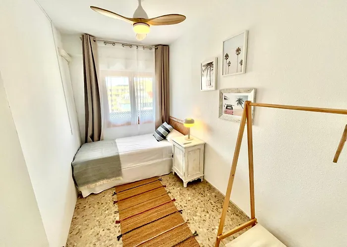 Bright, Central, Close To The Sea, Parking And Wifi Apartment *